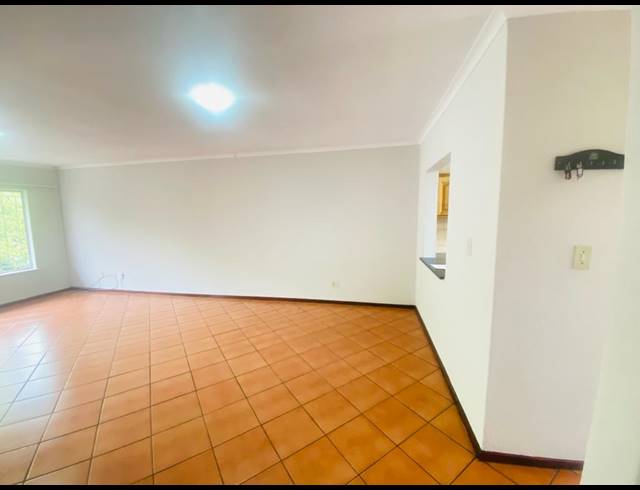 2 BEDROOM APARTMENT FOR SALE IN NEW REDRUTH